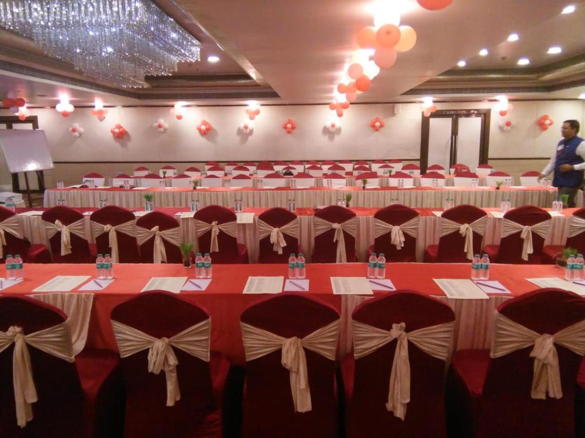 The Fern Residency Rajkot Hotel Eksteriør billede